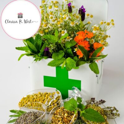 Natural First Aid Kit | FREE Printable List